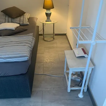 69 Mit Balkon, Einbau Kueche, Eigenes Bad, 2 Boxspring Betten, W-lan, Tv, Waschmaschine Oberhausen (North Rhine-Westphalia)