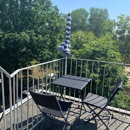 69 Mit Balkon, Einbau Kueche, Eigenes Bad, 2 Boxspring Betten, W-lan, Tv, Waschmaschine Apartmán